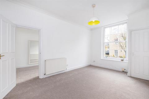 1 bedroom maisonette for sale, Ealing Court Mansions, Ealing, W5