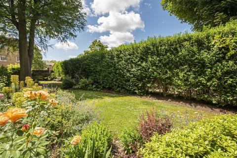 undefined, Ealing Court Mansions, Ealing, W5