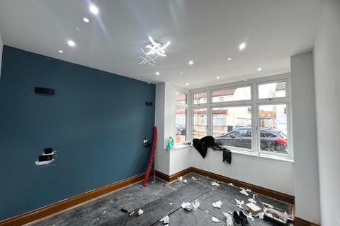 undefined, Warwick Road, Southall UB2