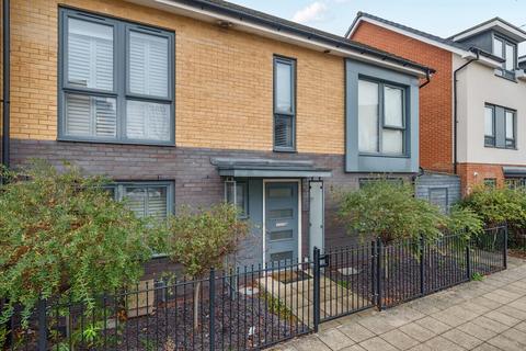 3 bedroom semi-detached house for sale, Padworth Avenue, Reading, Berkshire