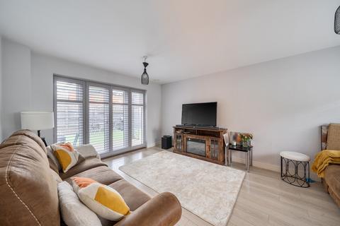 3 bedroom semi-detached house for sale, Padworth Avenue, Reading, Berkshire