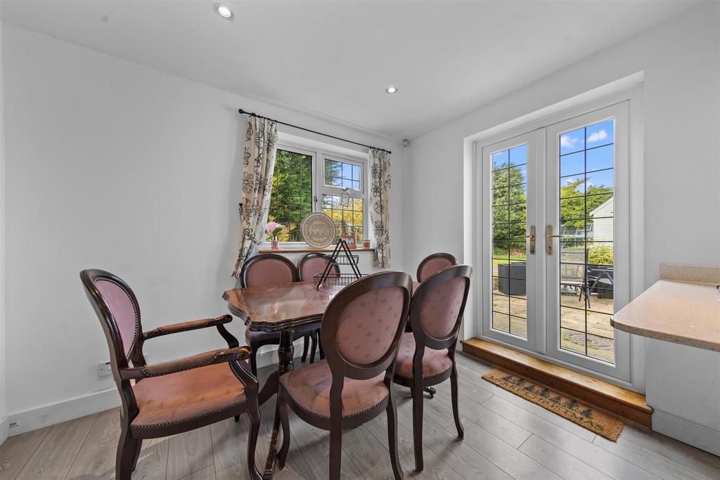 87 Bedford Rd Web17.jpg