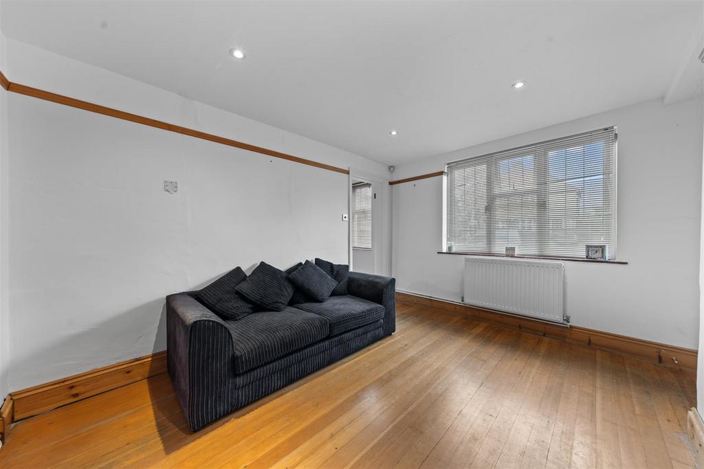 87 Bedford Rd Web23.jpg