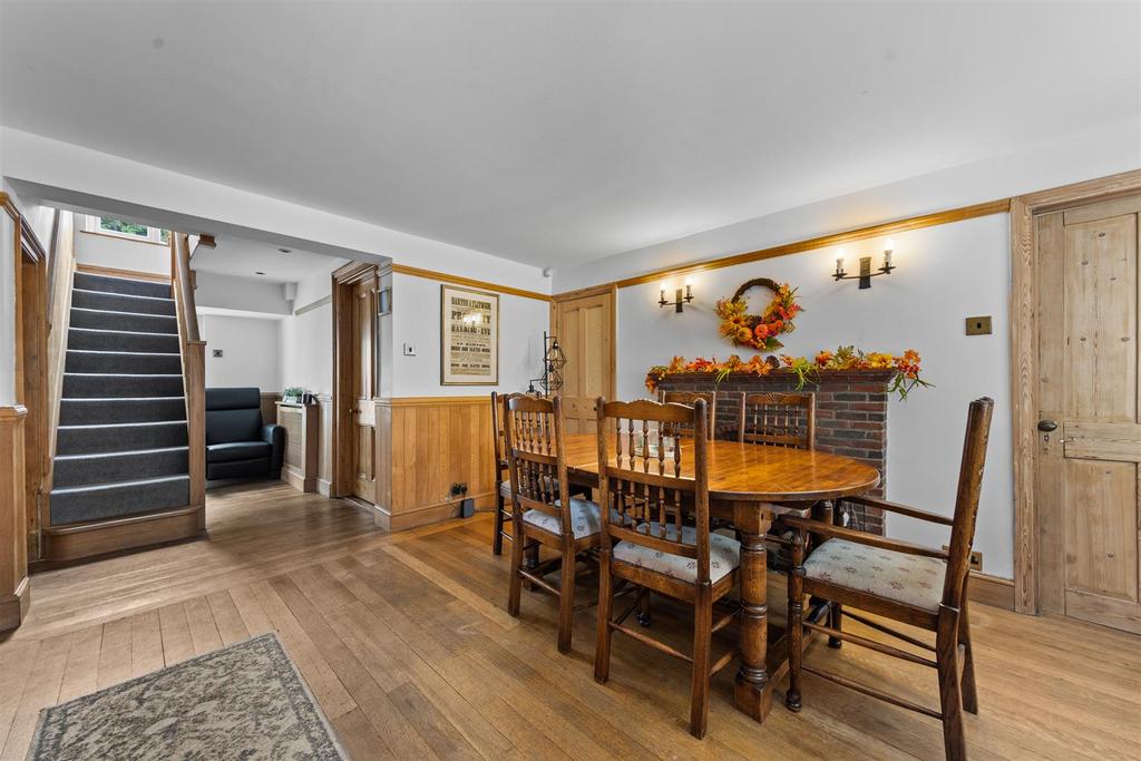 87 Bedford Rd Web09.jpg