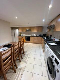 8 bedroom house to rent, St Michael Villas, Leeds LS6