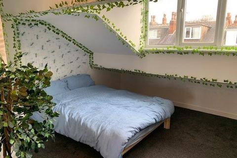 6 bedroom house to rent, Norwood Place, Leeds LS6