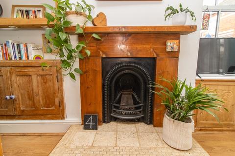 3 bedroom detached house for sale, Church Road, Aylestone, Leicester, LE2