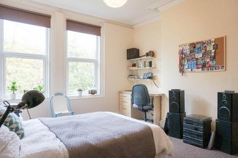 9 bedroom house to rent, Ash Grove, Leeds LS6