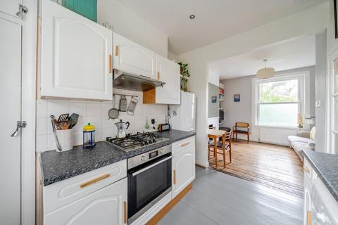 Flat A, 65 Warner Road, London, SE5 9NE