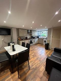 5 bedroom house to rent, Brudenell View, Leeds LS6