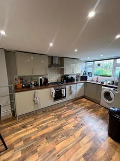 5 bedroom house to rent, Brudenell View, Leeds LS6