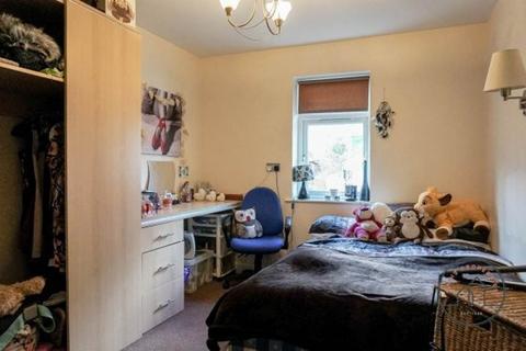 undefined, Broomfield Cres, Leeds LS6