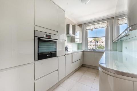 4 bedroom flat for sale, Onslow Gardens, London, SW7