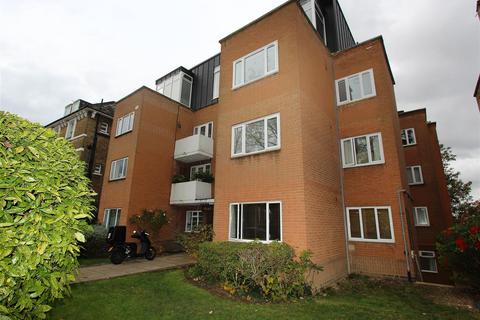 Crescent Road, London N8