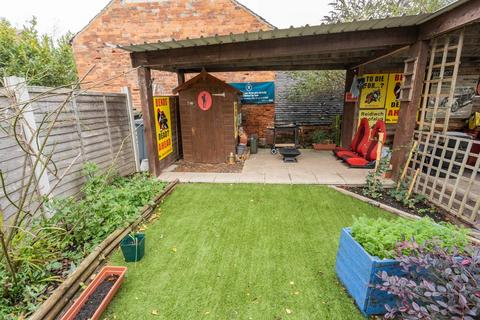 2 bedroom end of terrace house for sale, High Street, Castle Donington DE74