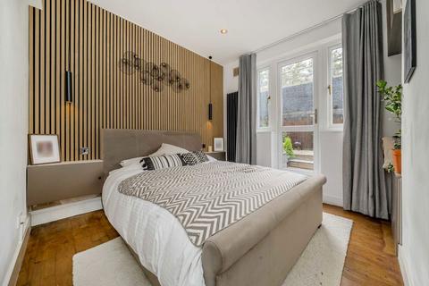 undefined, Ivy Crescent, London W4