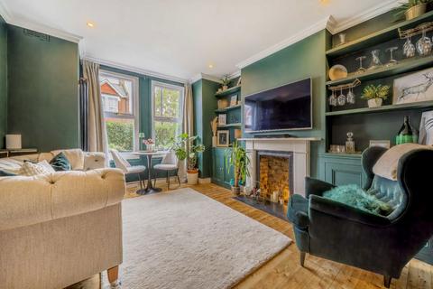 2 bedroom flat for sale, Ivy Crescent, London W4