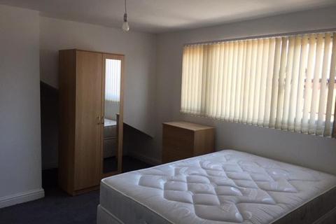 6 bedroom house to rent, Brudenell Mount, Leeds LS6