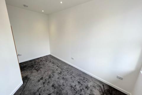 1 bedroom ground floor maisonette to rent, Meadow House, Ashwood Way RG23