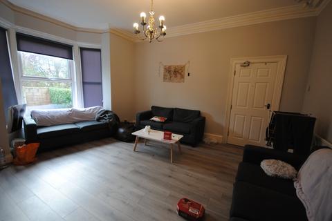 8 bedroom house to rent, Victoria Road, Leeds LS6