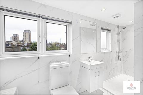 1 bedroom in a house share to rent, Crooke Road, London SE8