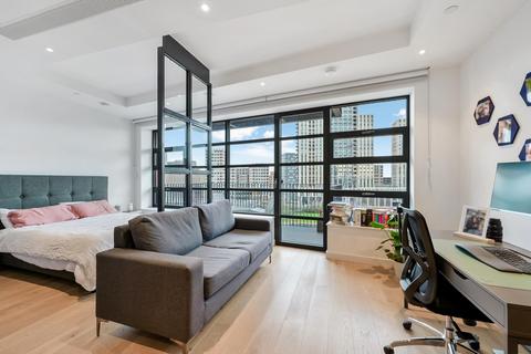 Studio for sale, Defoe House, 123 City Island Way, London, E14