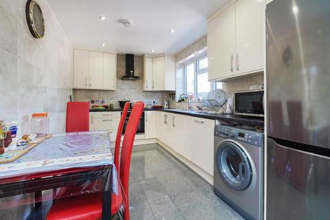 3 bedroom end of terrace house for sale, Darwin Drive, Greenford, UB1 3JY