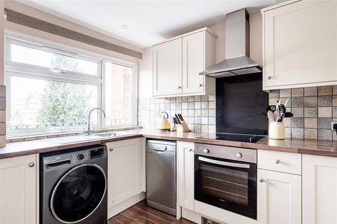 undefined, Newton Court, Haywards Heath