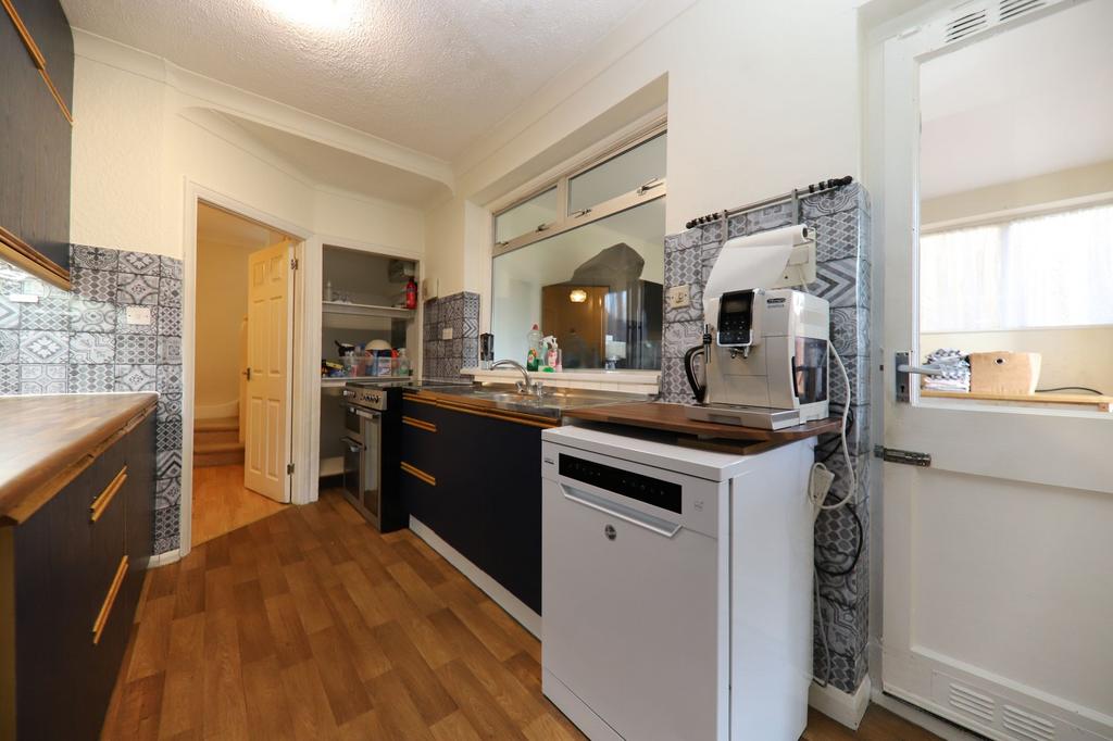 Kitchen (2)