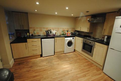 5 bedroom house to rent, Stanmore Place, Leeds LS4