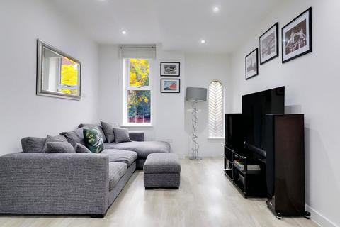 1 bedroom apartment for sale, Bury Fields, Guildford, Surrey, GU2