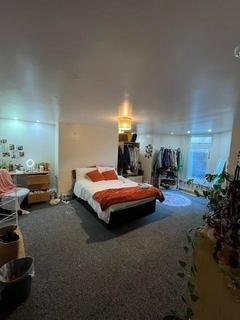 8 bedroom house to rent, Bainbrigge Road, Leeds LS6