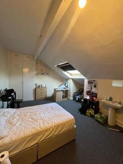 8 bedroom house to rent, Bainbrigge Road, Leeds LS6