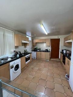 8 bedroom house to rent, Bainbrigge Road, Leeds LS6