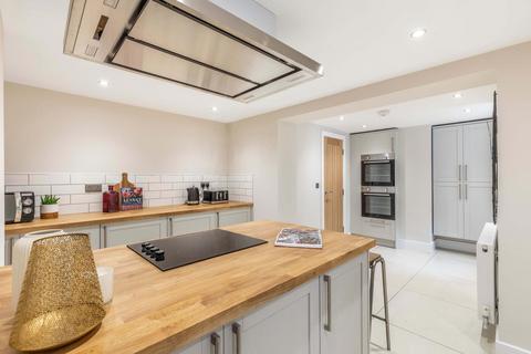 undefined, Delph Lane, Leeds LS6