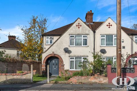 3 bedroom semi-detached house for sale, Clevedon Gardens, Hounslow