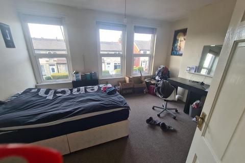 4 bedroom house to rent, Walmsley Road, Leeds LS6