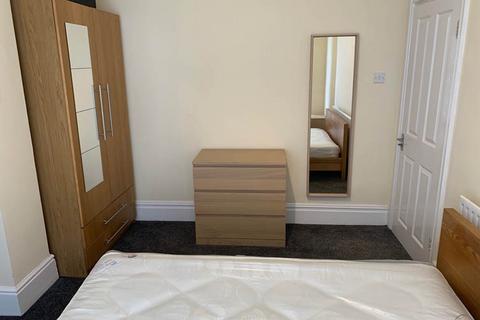 undefined, Blandford Grove, Leeds LS2