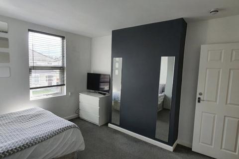 5 bedroom house to rent, Newport View, Leeds LS6