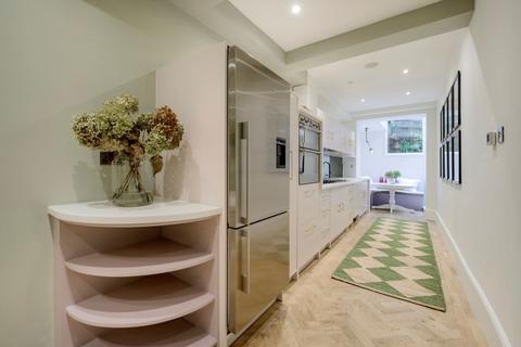 2 bedroom flat for sale, Arundel Gardens, London W11