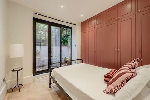 2 bedroom flat for sale, Arundel Gardens, London W11