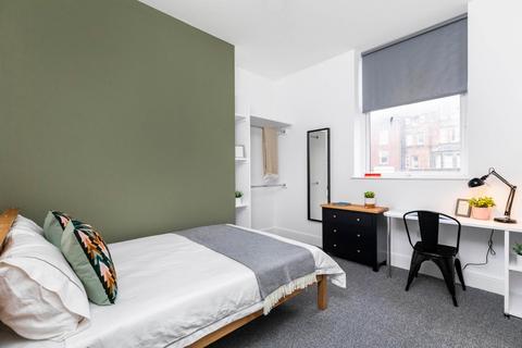 4 bedroom flat to rent, Kelso Road, Leeds LS2