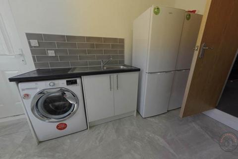 8 bedroom house to rent, Brudenell Road, Leeds LS6