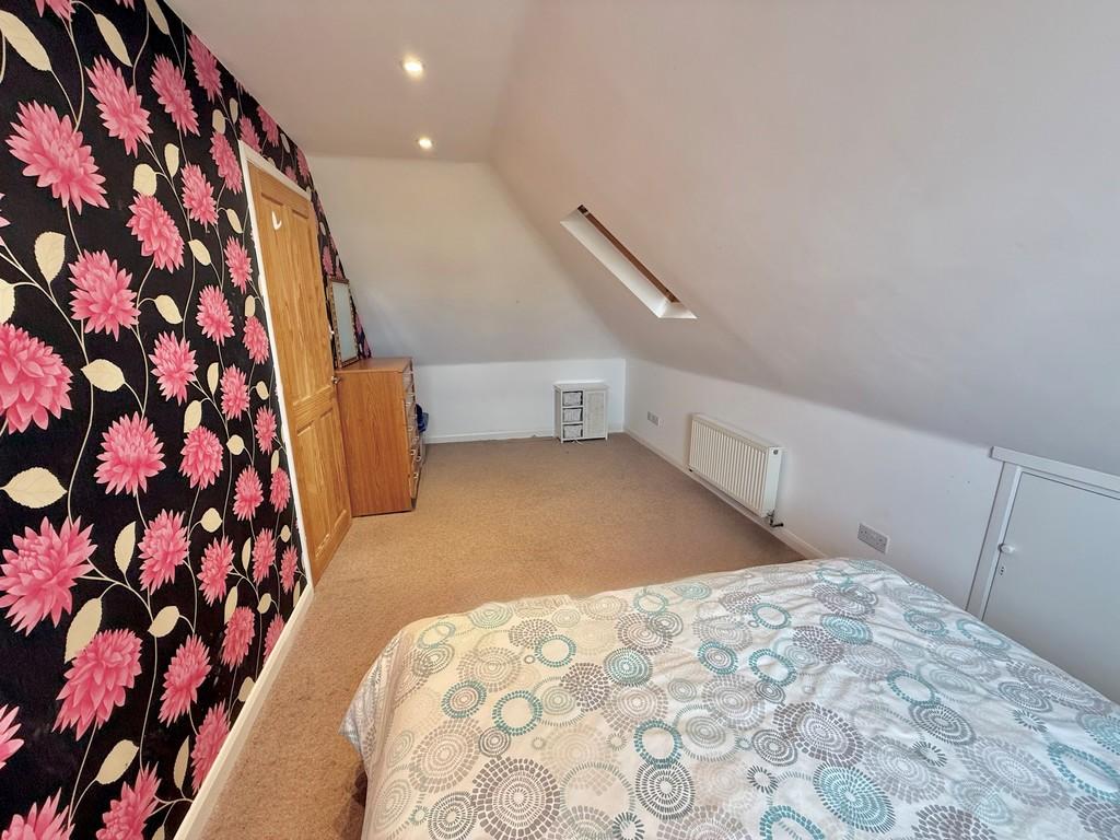 12 Knightscroft Avenue Bedroom 3 2