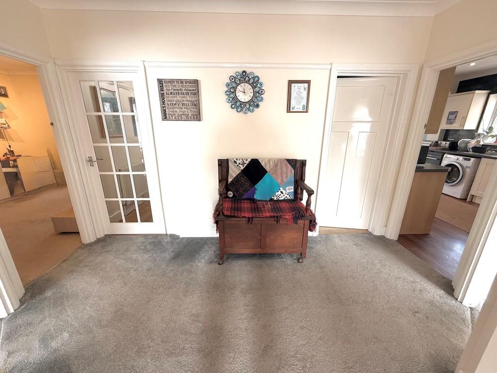 12 Knightscroft Avenue Hall