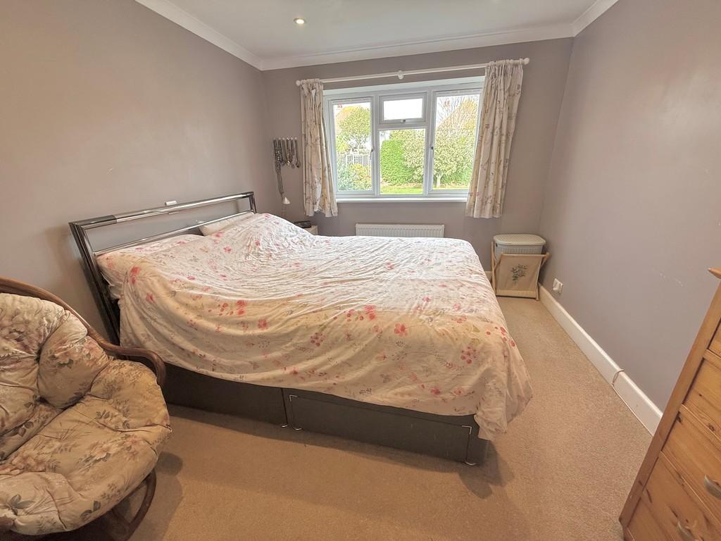 12 Knightscroft Avenue Bedroom 2