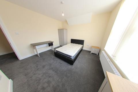 6 bedroom house to rent, Brudenell Grove, Leeds LS6