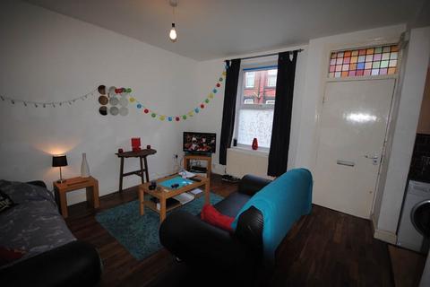 3 bedroom house to rent, Thornville Terrace, Leeds LS6