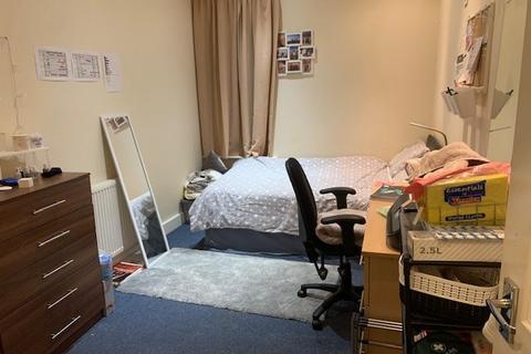 4 bedroom house to rent, Richmond Mount, Leeds LS6
