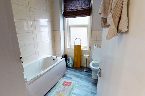 2 bedroom house to rent, Thornville Terrace, Leeds LS6